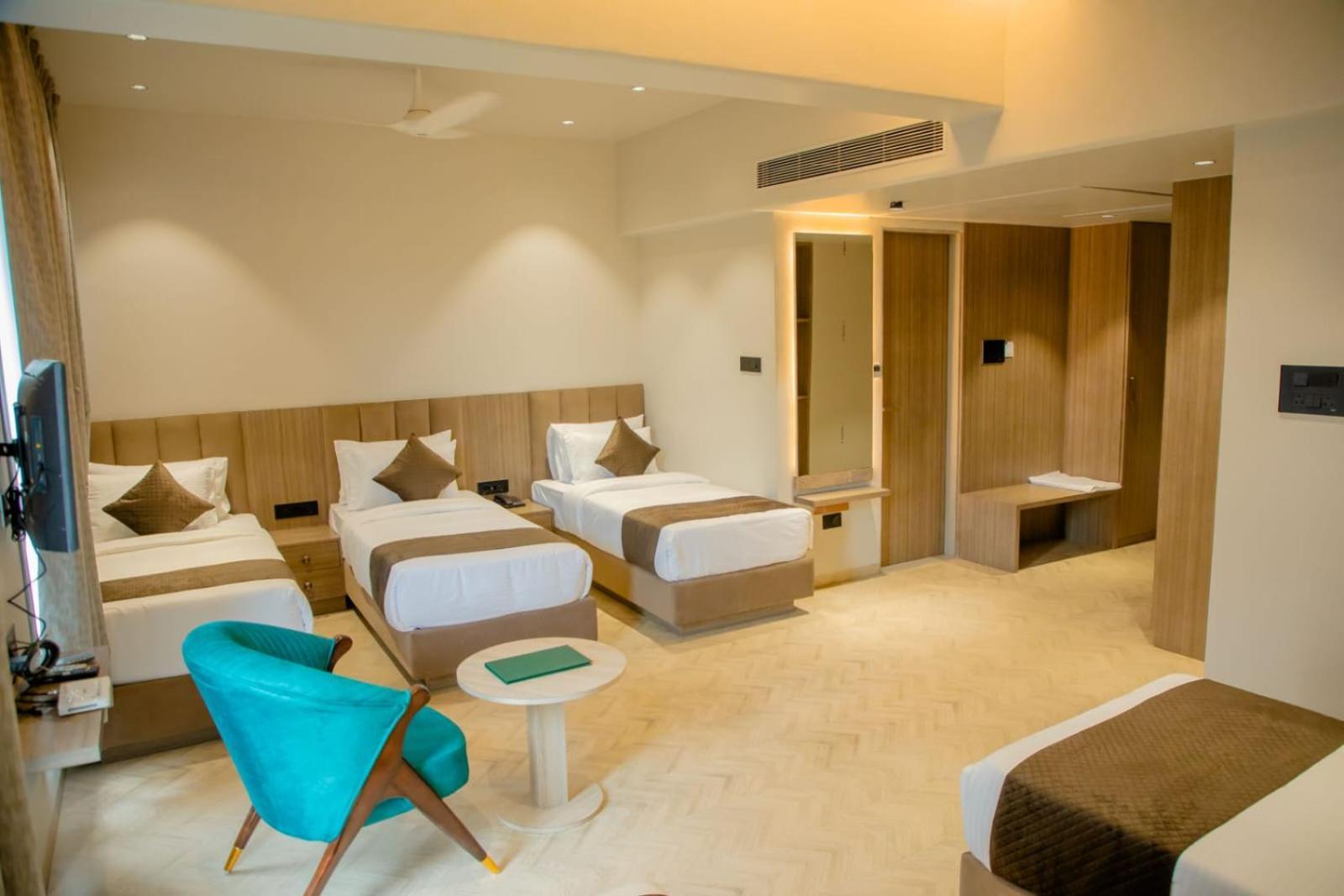 Hotel Narayani Executive Tuljapur Zewnętrze zdjęcie