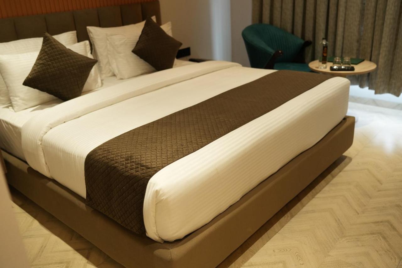 Hotel Narayani Executive Tuljapur Zewnętrze zdjęcie